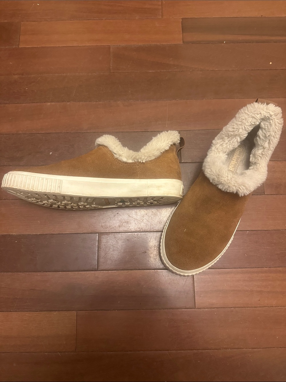 Timberland Brown Suede Moccasin Slippers with Cream Fur Lining - Picture 4 of 8